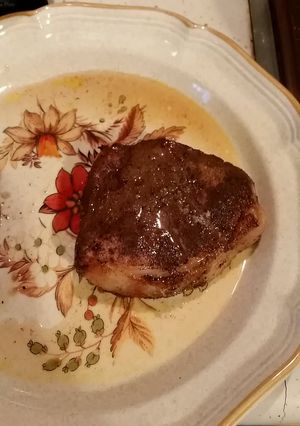 A picture of Brown sugar and cinnamon pork chops.