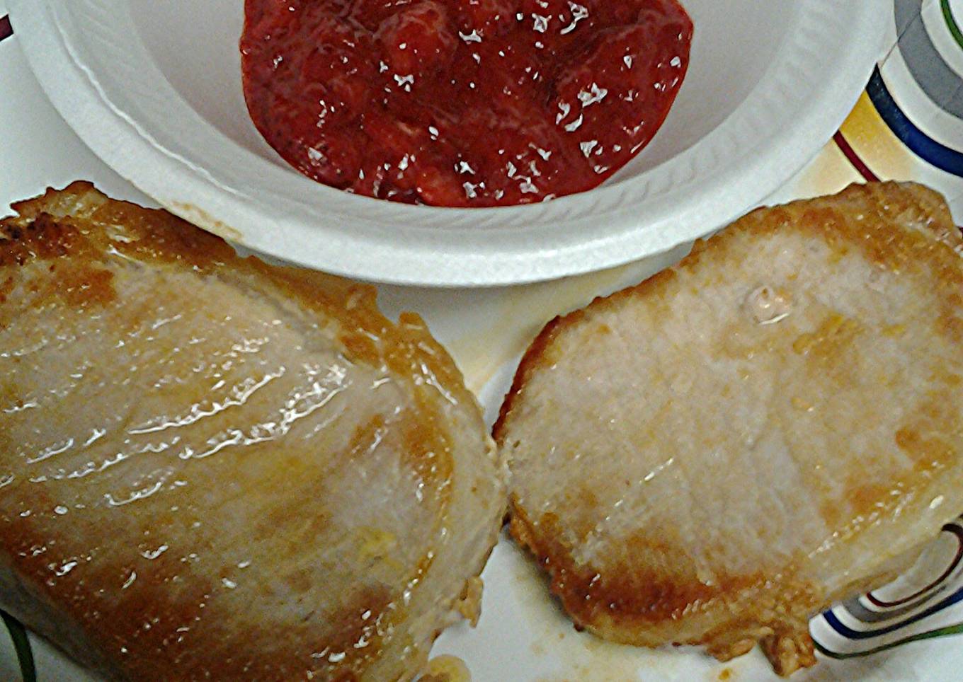 Pork loin with strawberry ketchup