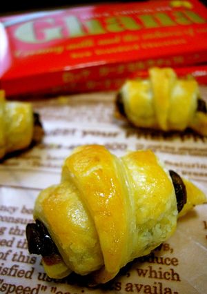 A picture of Easy Rolled Chocolate Pies with Puff Pastry Sheets.