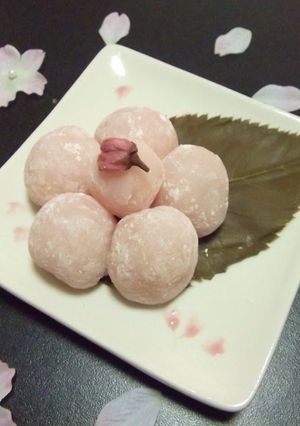 A picture of Small Sakura Mochi.