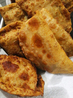 Una foto de Empanadas fritas de pino queso