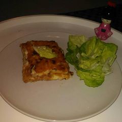 A picture of Lasagna.