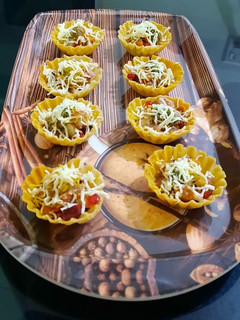 ચીઝ બાસ્કેટ ચાટ(cheese basket chaat recipe in gujarati) રેસીપી મુખ્ય ફોટો