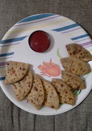 કોબીજ ના પરાઠા (Kobij Paratha Recipe In Gujarati) રેસીપી મુખ્ય ફોટો