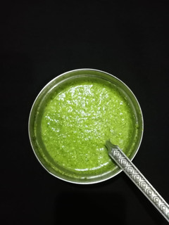 ગ્રીન ચટણી=(green chutney in gujarati) રેસીપી મુખ્ય ફોટો