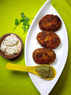 स्वीट कॉर्न वेजी कटलेट (Sweet corn veggie cutlet recipe in Hindi) रेसिपी मुख्य फोटो
