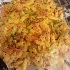 A picture of Tuna potato noodle casserole.