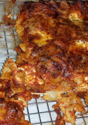 A picture of Bow tie pasta bake.