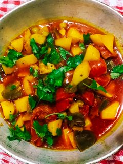 બટાકા રીંગણ નું શાક રેસીપી મુખ્ય ફોટો