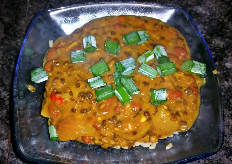 Quick and Easy Creamy Black Lentil Curry