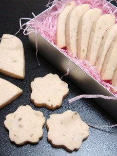 A picture of Sakura Petal Cookies.