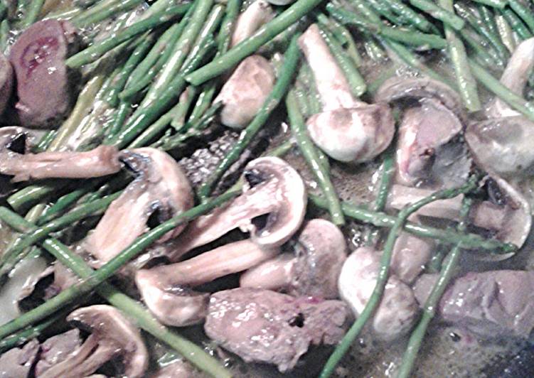 Recipe: Perfect Asparagus and mushrooms with Duck liver