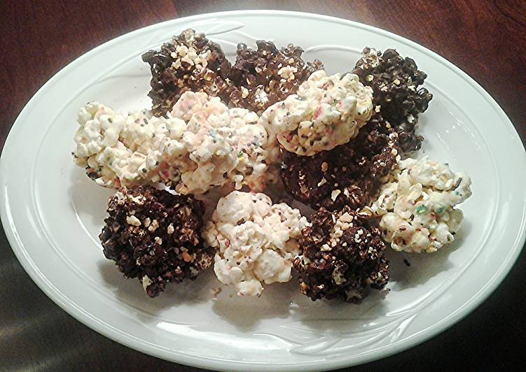 Simple Way to Make Quick Halloween Popcorn Balls