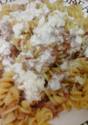 A picture of Irmgards Bacon Tuna Pasta Melt.