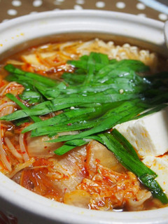 A picture of Delicious Kimchi Hot Pot For One.