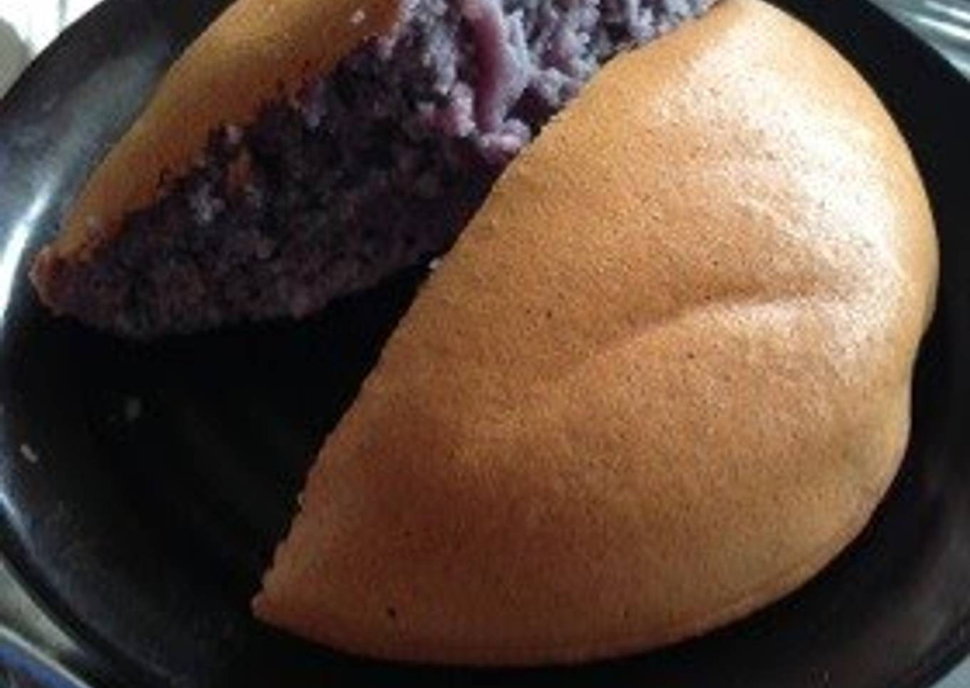 A simple purple sweet potato paste made in a rice cooker.