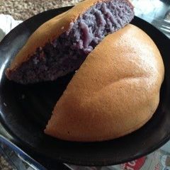 A picture of Simple Purple Sweet Potato Cake Made in a Rice Cooker.