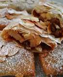 Mini strudel de pera, manzana, almendra y pasas