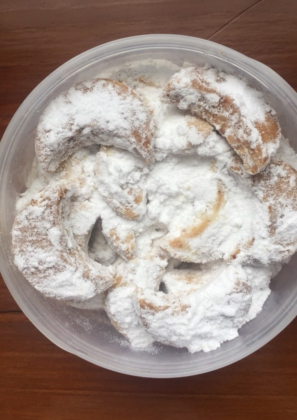 Foto resep Cheesy Snow White Cookies (Putri Salju Almond Keju)