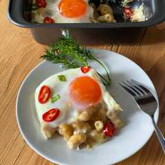 Macaroni schotel Sunny side up-レシピのメイン写真
