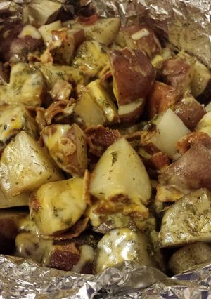A picture of Slow Cooker Cheesy Bacon Ranch Potatoes.