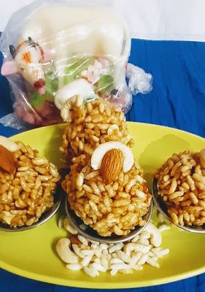 A picture of Murmura Jaggery Ladoo.