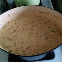 A picture of Bacon Cheeseburger Soup.