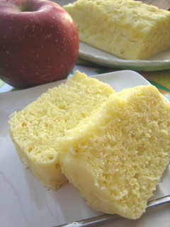 A picture of 15-Minute Apple Cake In a Microwaveable Pasta Dish.