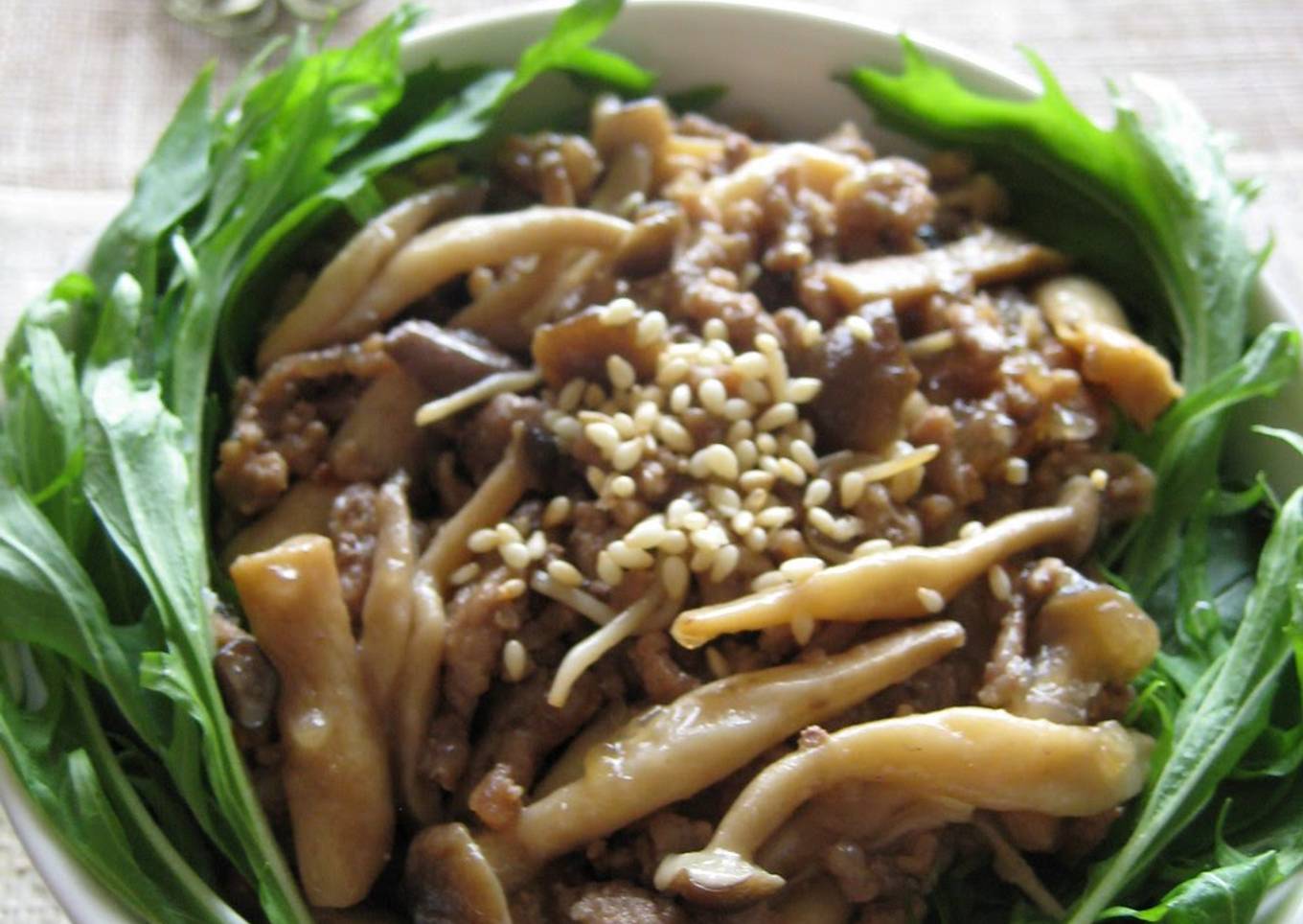 Spicy Meat Soboro and Mushroom Rice Bowl