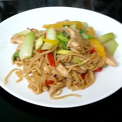 A picture of My Chicken Noodle Stirfry 😘.