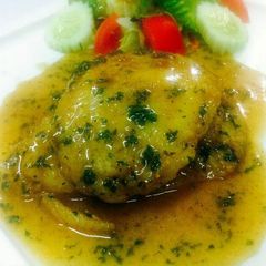 A picture of Kanya's Fish Fillets in White wine sauce.
