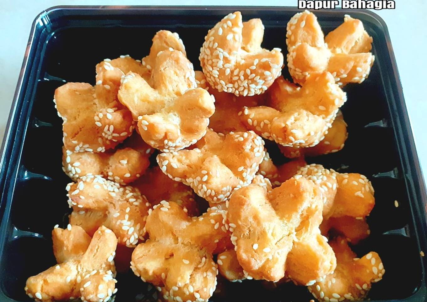 Kue Ketawa Wijen
