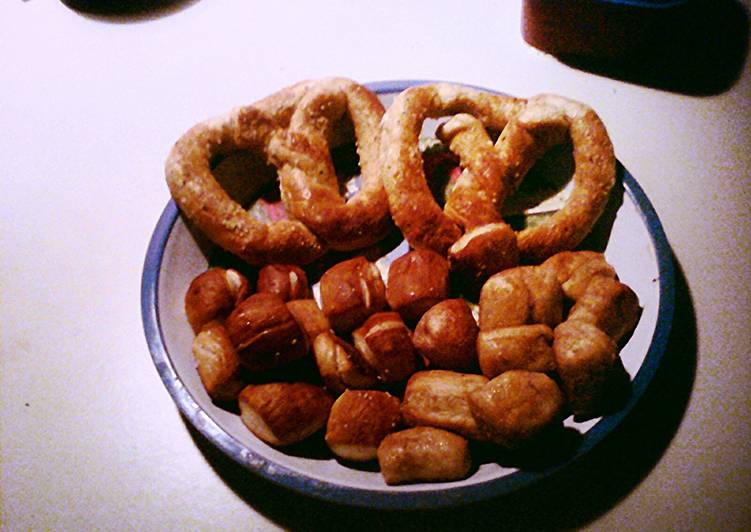 Simple Way to Make Any-night-of-the-week Super Soft Pretzels and Pretzel Bites (nuggets)