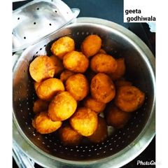 A picture of Galgola.
