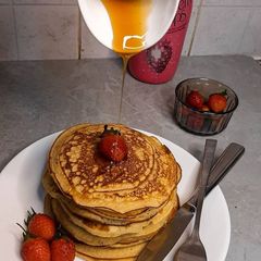 A picture of Strawberry Lips pancakes and Strawberry pureé.