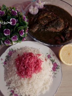 عکسی از دستور قورمه سبزی با مرغ و لوبیا عروس 😊