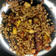 A picture of Farro with Sausage & Apples.
