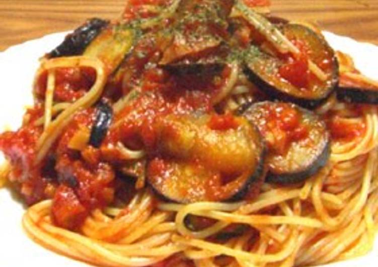 Learn How To Tomato Spaghetti with Eggplant and Zucchini