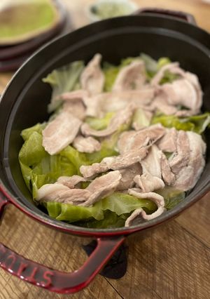 A picture of 🍲 Pointed cabbage & pork belly hot pot.