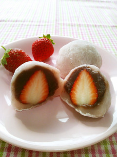A picture of Easy Strawberry Daifuku.