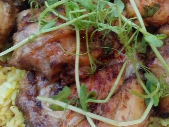 Easy Way Make Recipe Lemon and herb chicken on a bed of rice that is Delicious, Tasty}