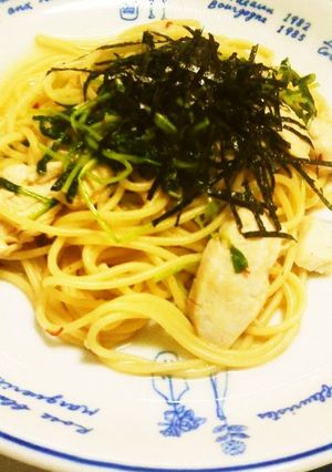 A picture of Chicken Tender & Pea Shoots Spicy Japanese Pasta.
