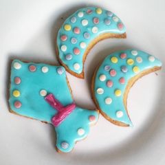 A picture of Ramadan cookies.
