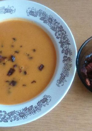 Sütőtök krémleves, baconnel recept fotója