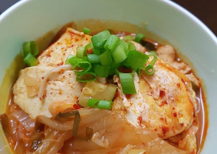 Kimchi Jjigae (sup kimchi)