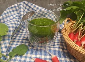 Une photo de Pesto de fanes de radis
