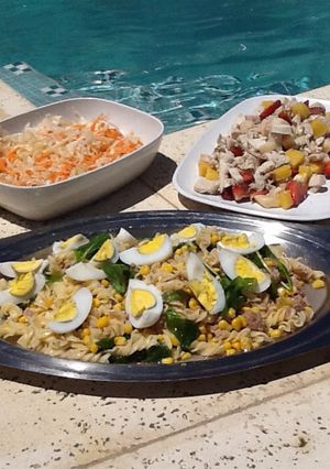 Una foto de 3 ensaladas para disfrutar
