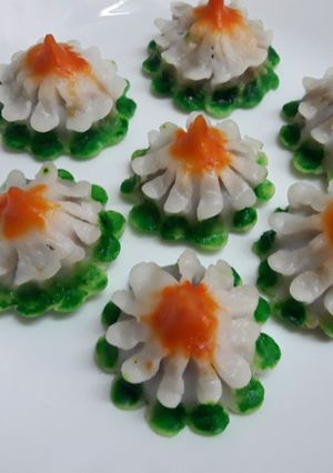 तांदुळाचे उकडीचे मोदक (tandalache ukadiche modak recipe in marathi) रेसिपी चे मुख्य फोटो 