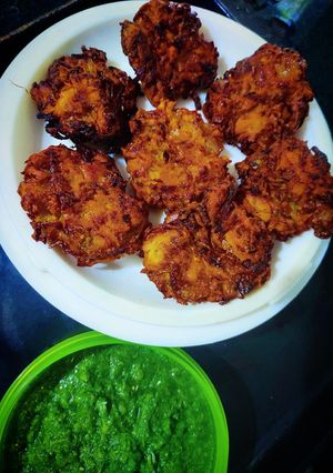 A picture of Pyaz ke Bhajiye.
