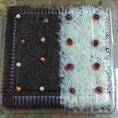 A picture of Chocolate Spong cake.